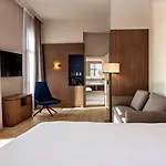 Radisson Blu Hotel, Centre 酒店 4*