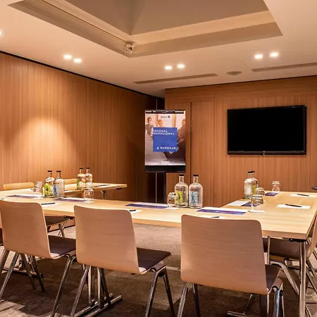 מלון Radisson Blu Hotel, Centre