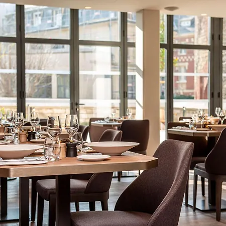 Hotel Radisson Blu Hotel, Centre 4*