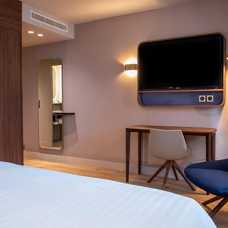 Radisson Blu Hotel, Centre Hotel 4*