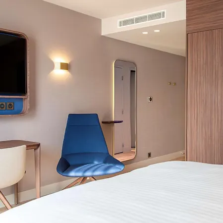 Radisson Blu Hotel, Centre Ξενοδοχείο 4*