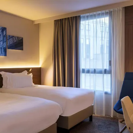 Hotel Radisson Blu Hotel, Centre 4*