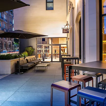 Radisson Blu Hotel, Centre Ξενοδοχείο