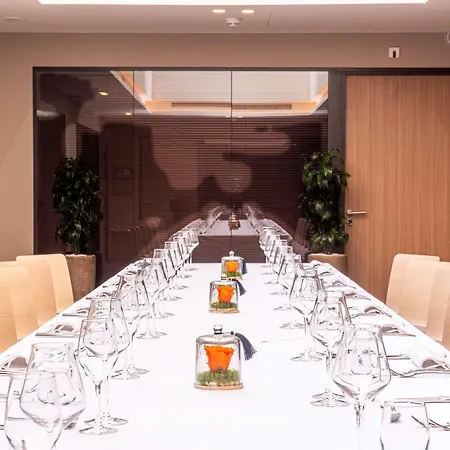 Radisson Blu Hotel, Centre 4* רואן