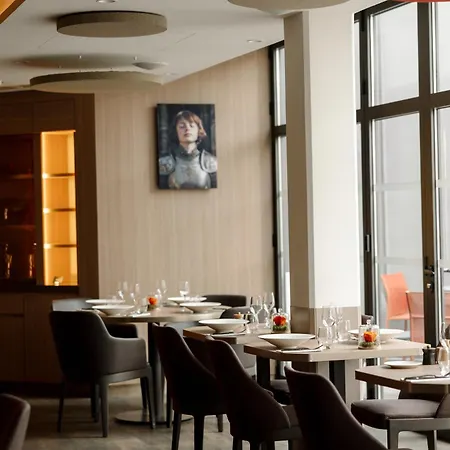 מלון Radisson Blu Hotel, Centre 4*