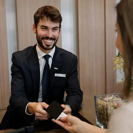 Radisson Blu Hotel, Centre מלון