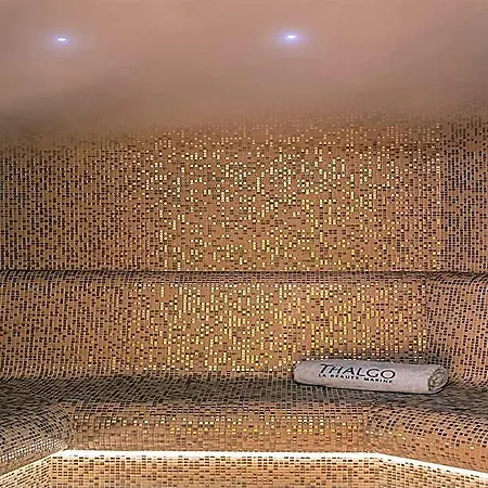 Radisson Blu Hotel, Centre Hotel