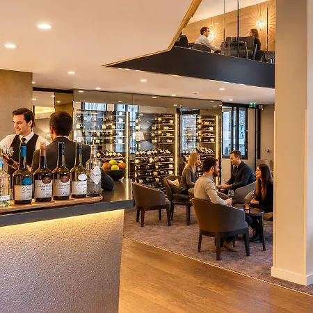 Radisson Blu Hotel, Centre Hotel 4*