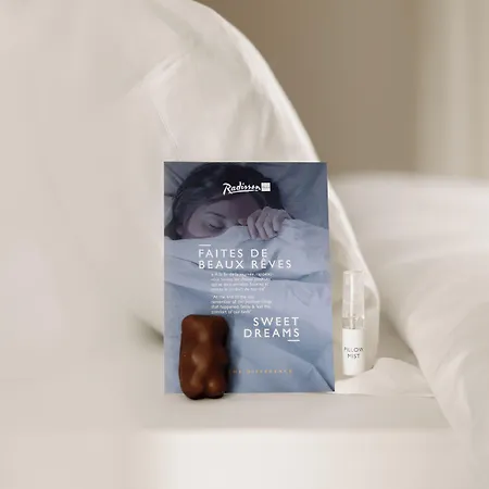 Radisson Blu Hotel, Centre 4*