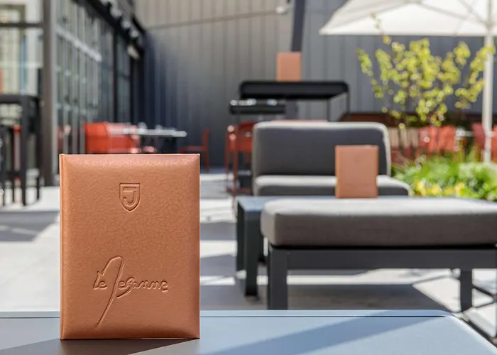 Radisson Blu Hotel, Centre Ξενοδοχείο