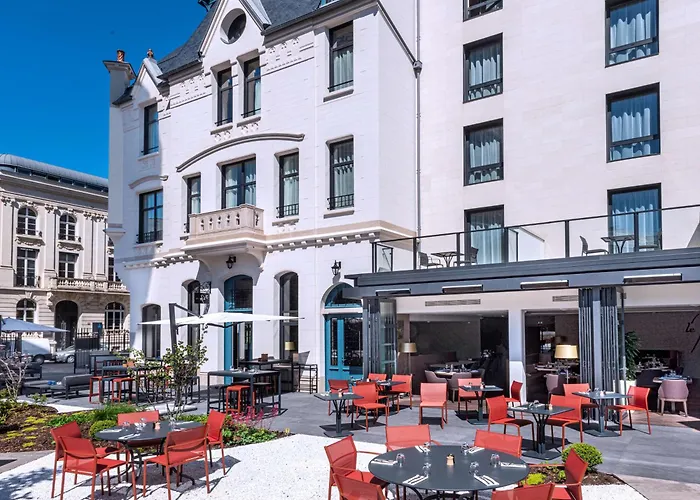 Radisson Blu Hotel, Centre Ξενοδοχείο 4*