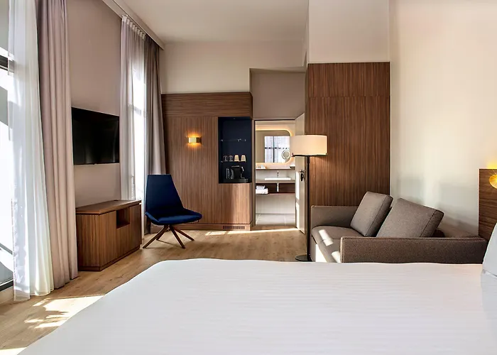 Radisson Blu Hotel, Centre Ξενοδοχείο 4*